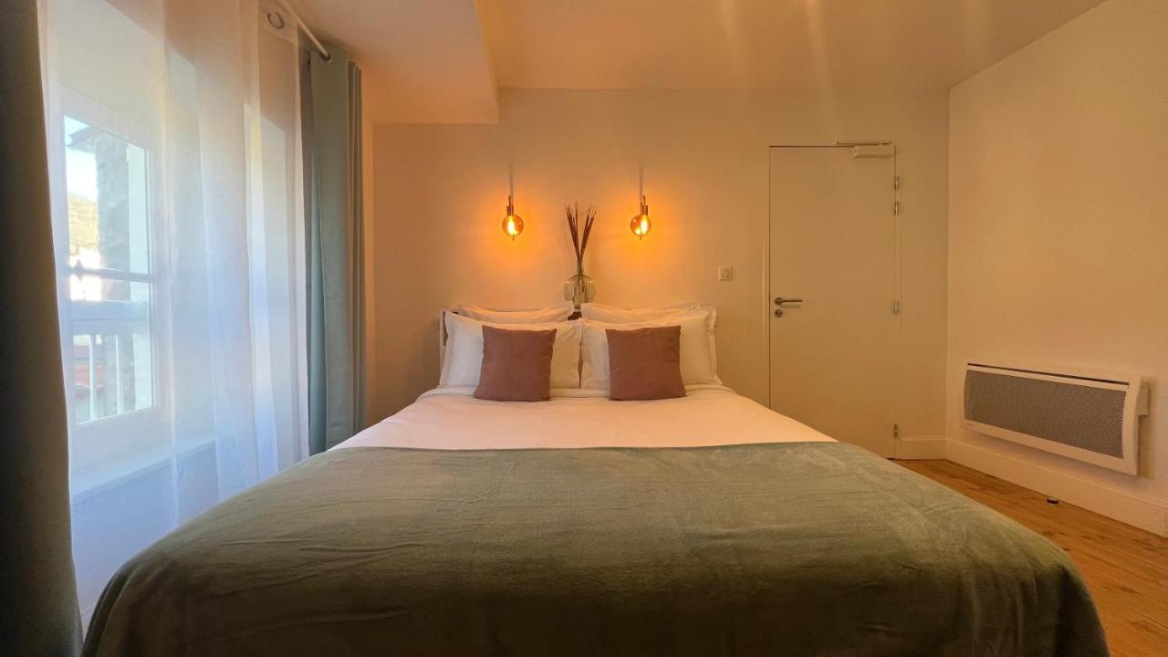 Jardin Bleu - Chambres D'Hotes Сен-Жирон Екстериор снимка